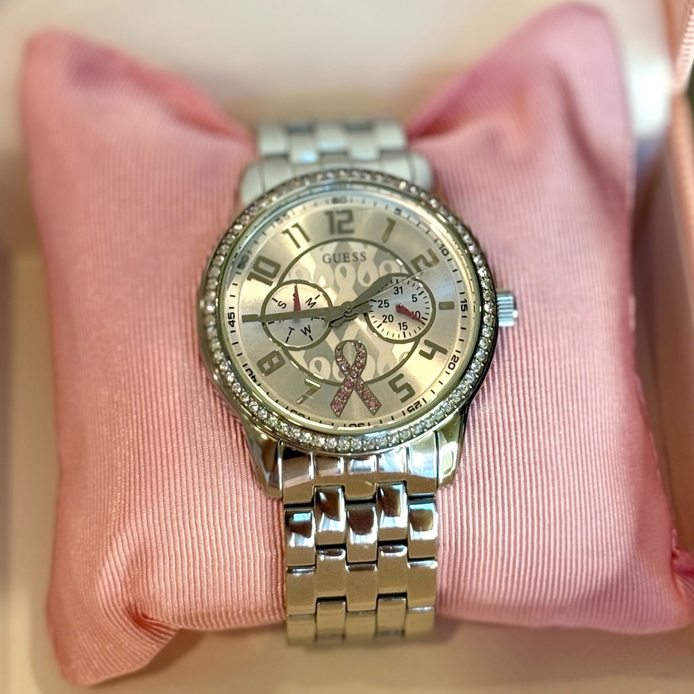 GUESS Limited Edition Breast Cancer Awareness Silver Watch - Picture 3 of 6